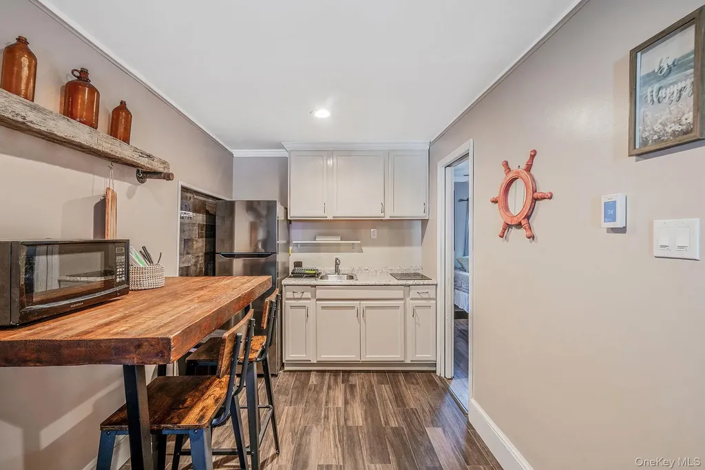 10 Roy Avenue West Islip NY 11795