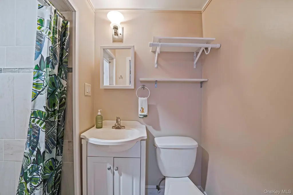 10 Roy Avenue West Islip NY 11795