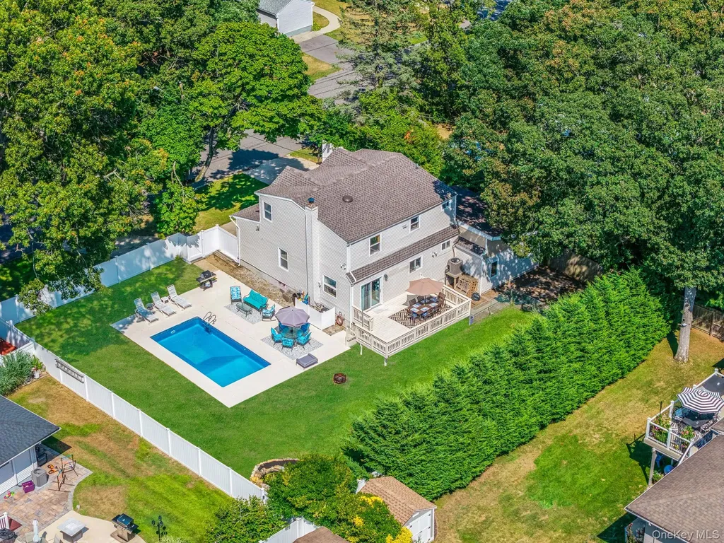 10 Roy Avenue West Islip NY 11795