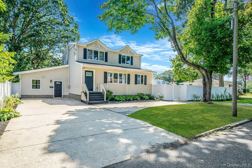 10 Roy Avenue West Islip NY 11795