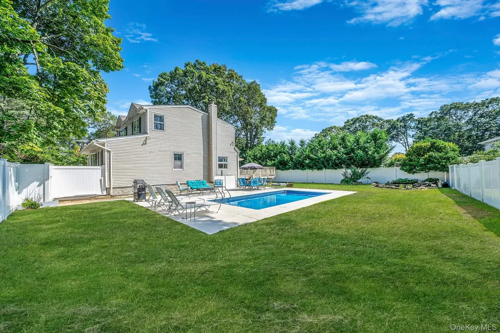 10 Roy Avenue West Islip NY 11795