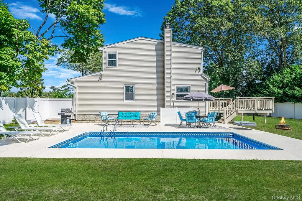 10 Roy Avenue West Islip NY 11795