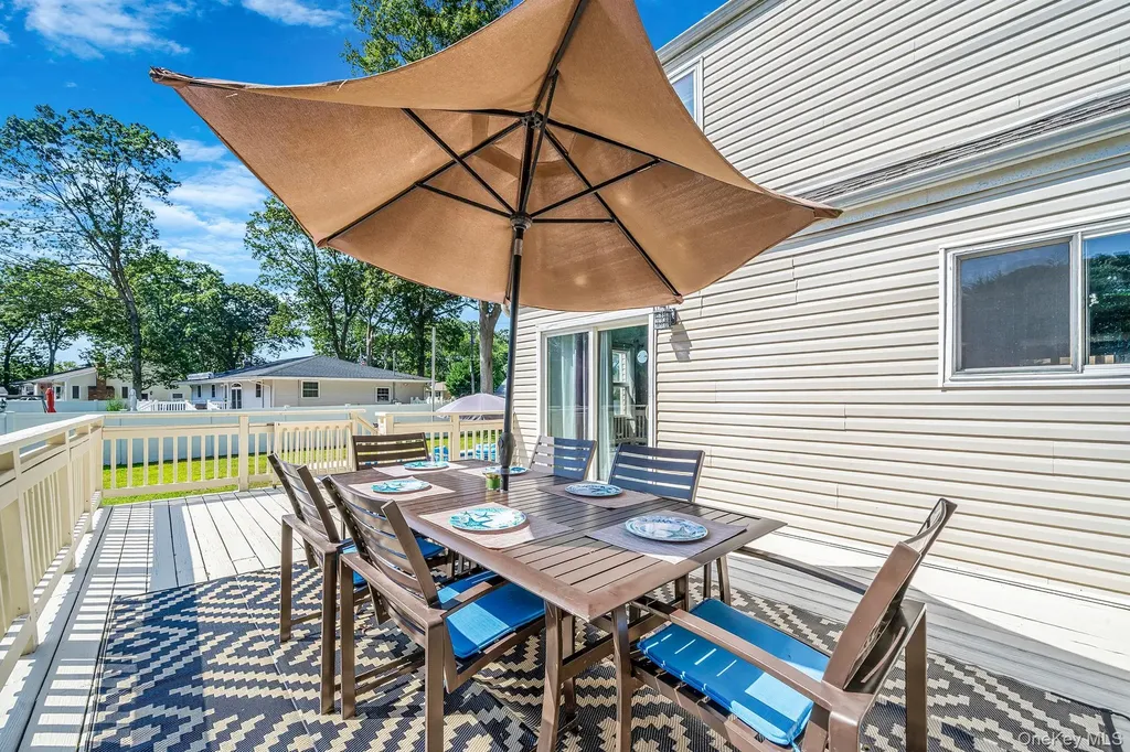 10 Roy Avenue West Islip NY 11795