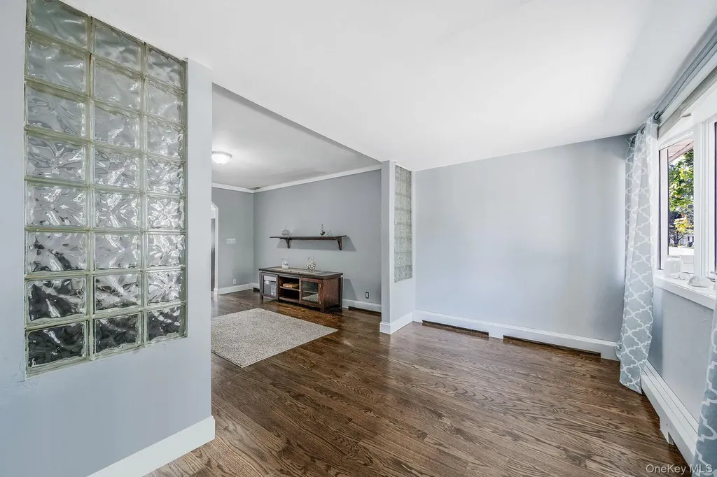 10 Roy Avenue West Islip NY 11795