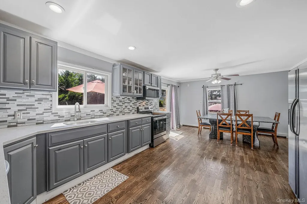 10 Roy Avenue West Islip NY 11795