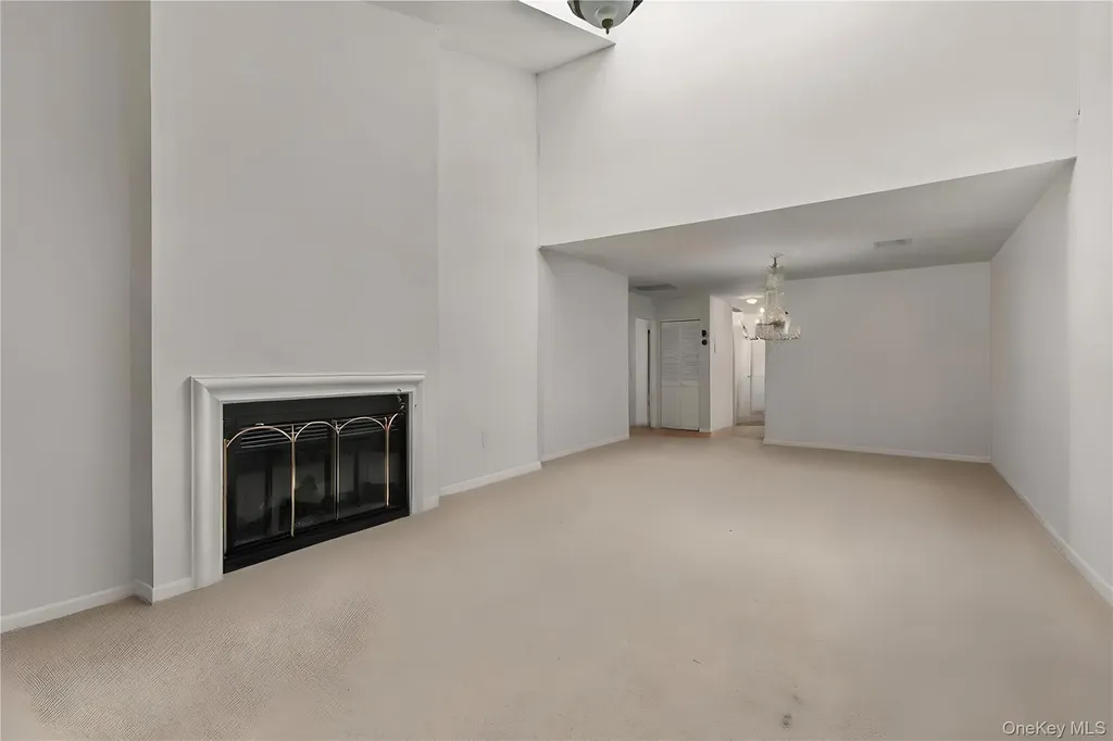 18 Lakeside Lane Bay Shore NY 11706