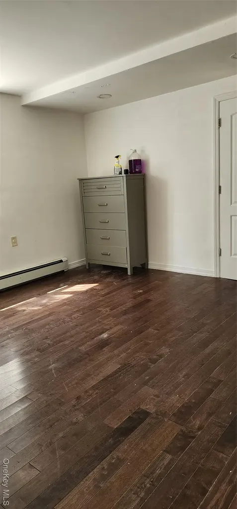 2751 Fish Avenue Bronx NY 10469