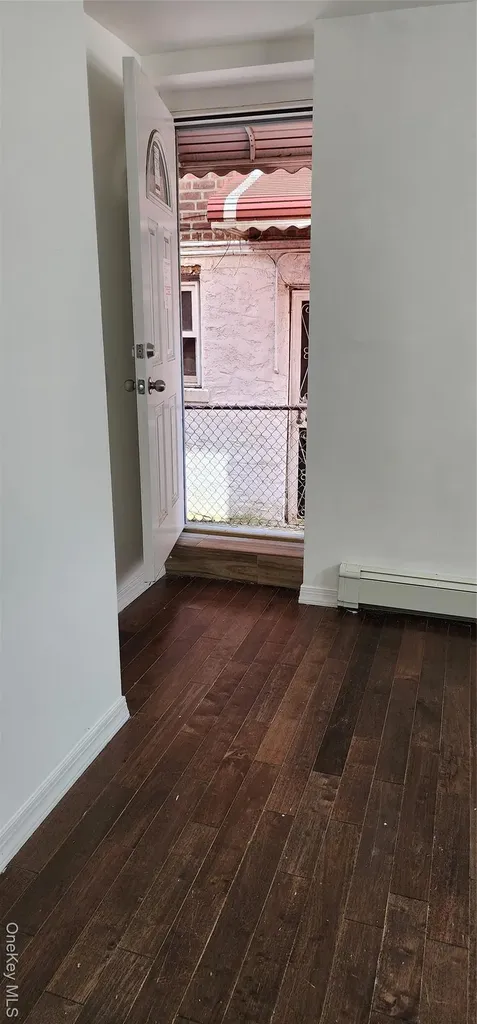2751 Fish Avenue Bronx NY 10469