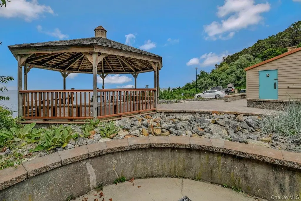 30 Center Drive Riverhead NY 11901