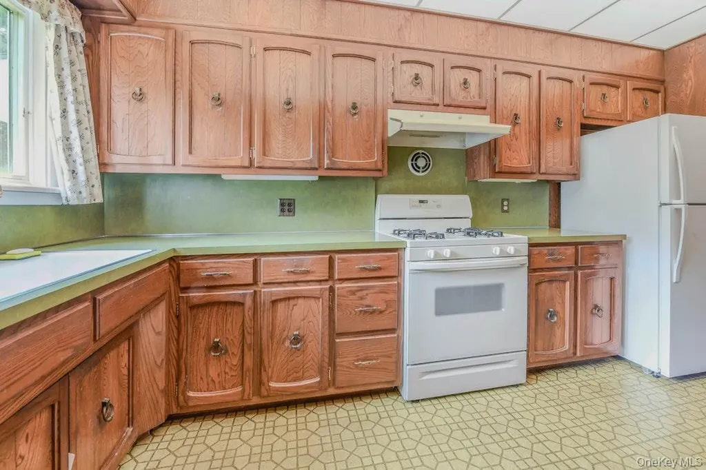 30 Center Drive Riverhead NY 11901