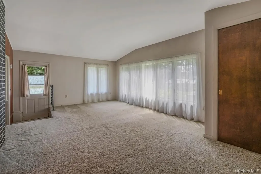 30 Center Drive Riverhead NY 11901