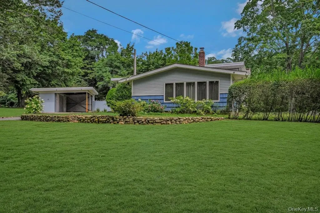 30 Center Drive Riverhead NY 11901