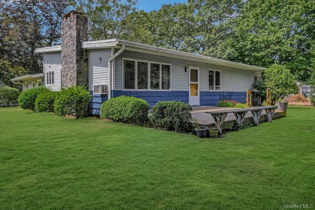 30 Center Drive Riverhead NY 11901