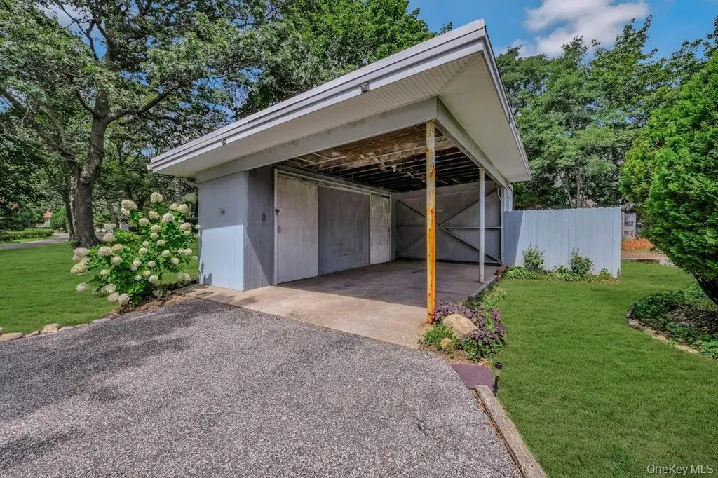 30 Center Drive Riverhead NY 11901