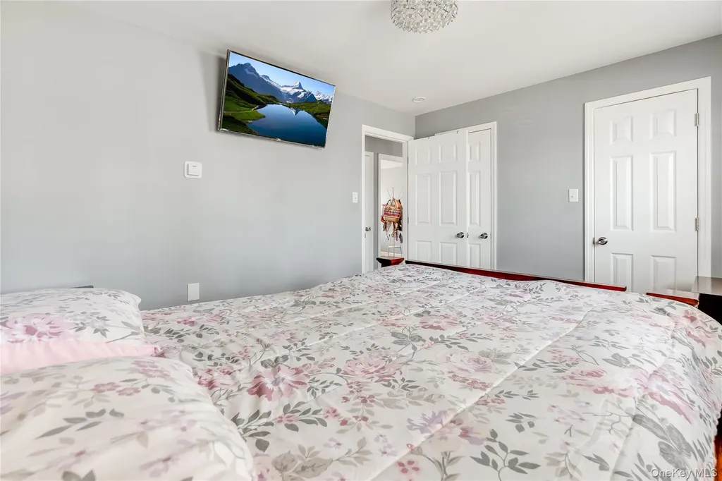34 Pine Echo Drive Poughkeepsie NY 12601