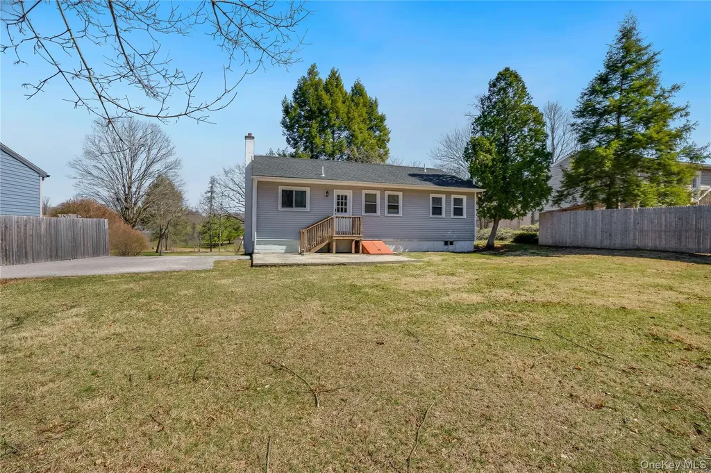 34 Pine Echo Drive Poughkeepsie NY 12601