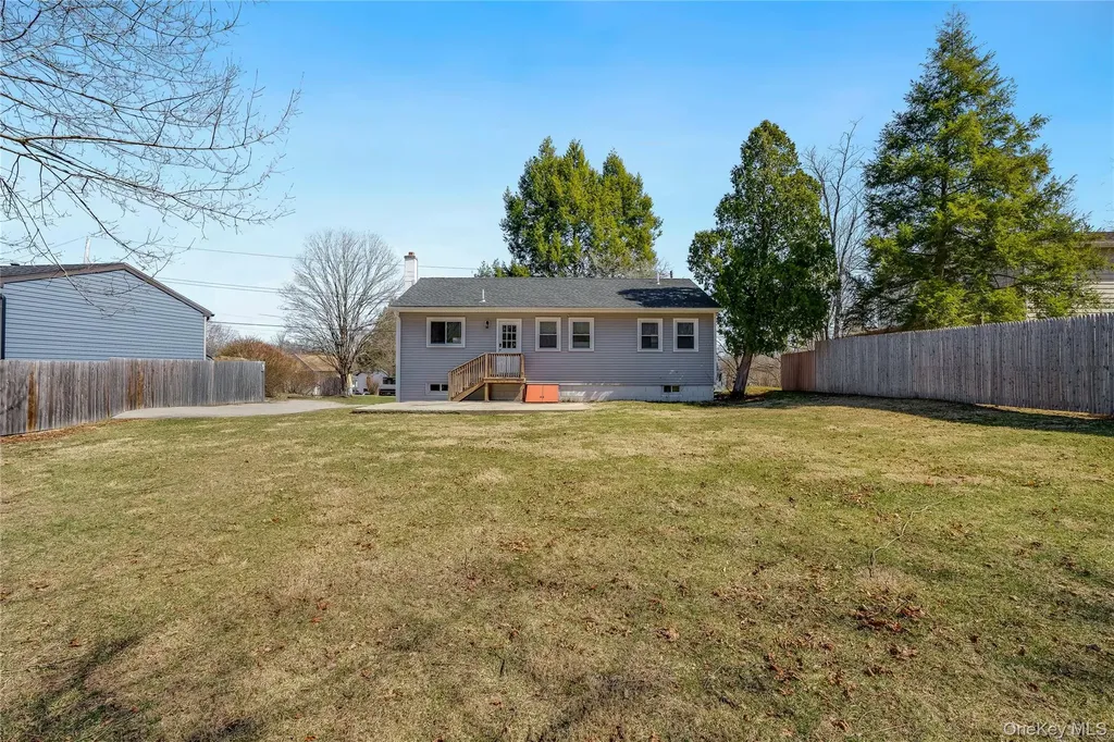 34 Pine Echo Drive Poughkeepsie NY 12601