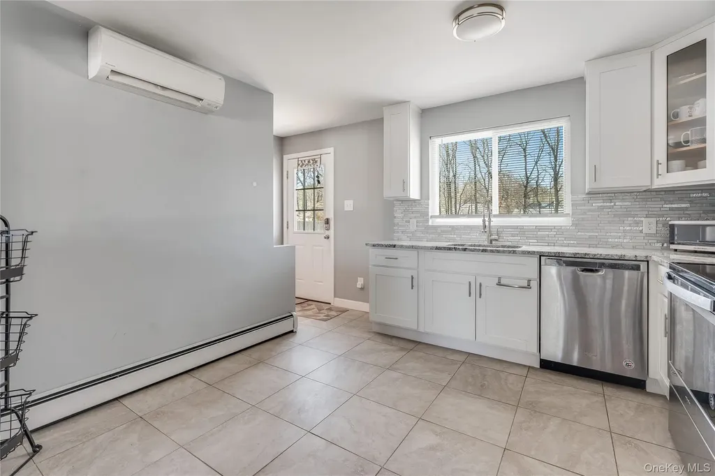 34 Pine Echo Drive Poughkeepsie NY 12601