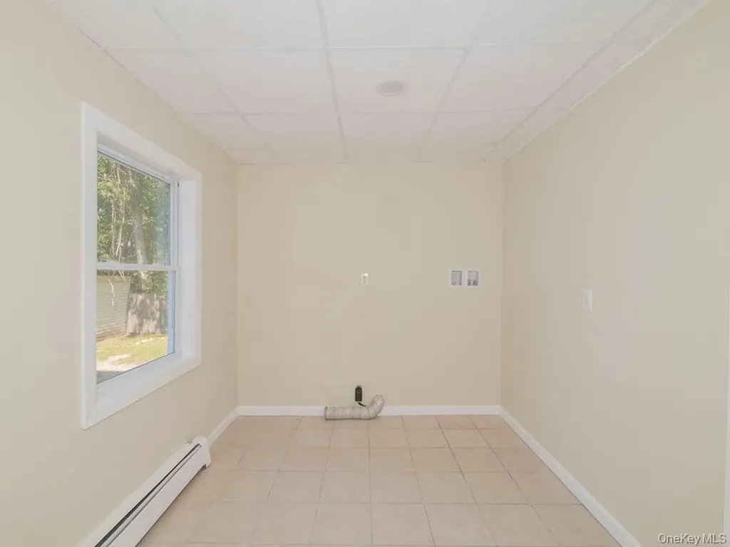 341 Mill Road Medford NY 11763