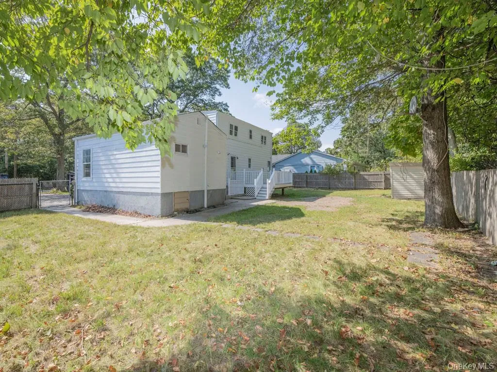 341 Mill Road Medford NY 11763