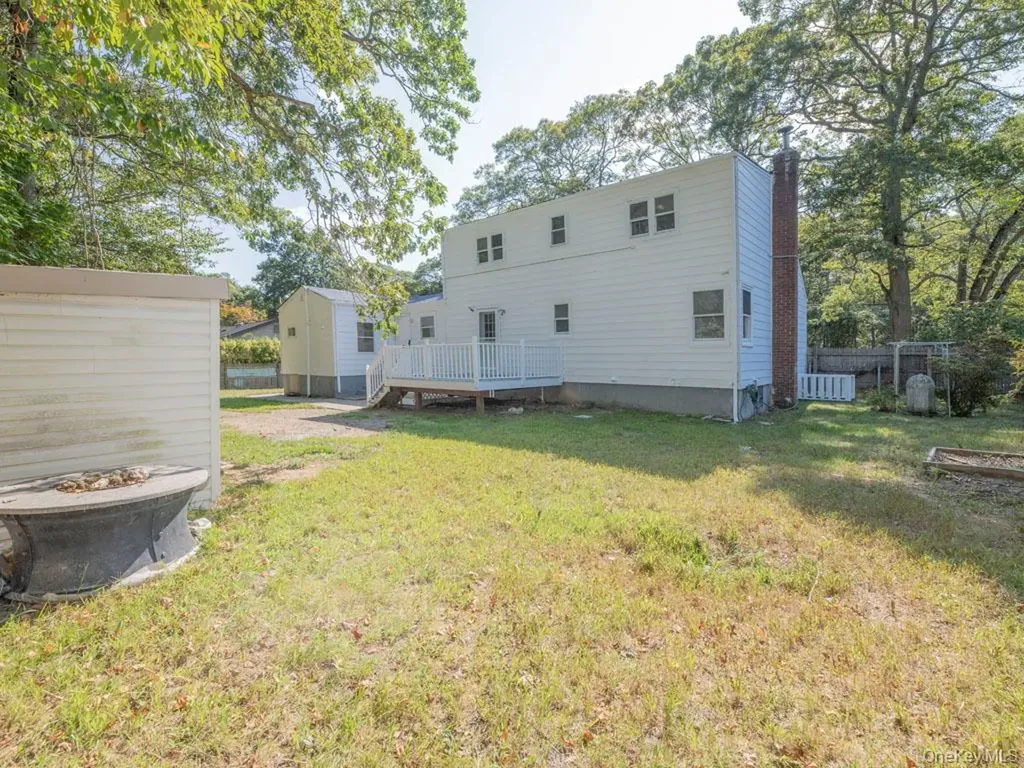 341 Mill Road Medford NY 11763
