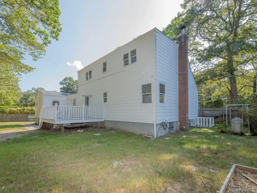 341 Mill Road Medford NY 11763
