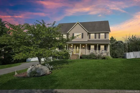 165 Creamery Pond Road Sugar Loaf NY 10918