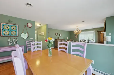 165 Creamery Pond Road Sugar Loaf NY 10918