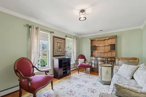 165 Creamery Pond Road Sugar Loaf NY 10918