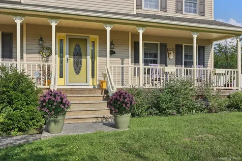 165 Creamery Pond Road Sugar Loaf NY 10918