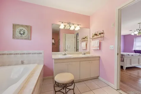 165 Creamery Pond Road Sugar Loaf NY 10918