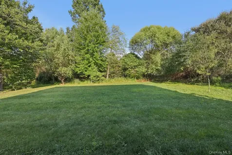 165 Creamery Pond Road Sugar Loaf NY 10918