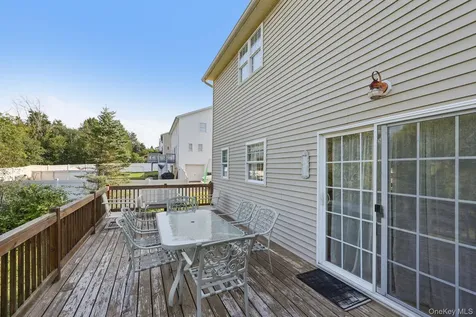 165 Creamery Pond Road Sugar Loaf NY 10918