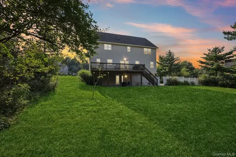 165 Creamery Pond Road Sugar Loaf NY 10918