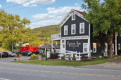 165 Creamery Pond Road Sugar Loaf NY 10918