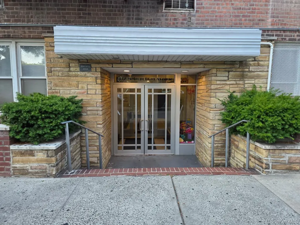 1332 Metropolitan Avenue Bronx NY 10462