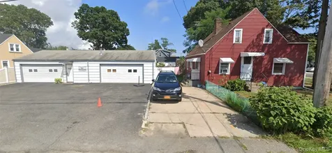 225 Oak Street Copiague NY 11726