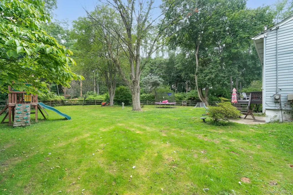2 Oriole Drive Poughkeepsie NY 12601
