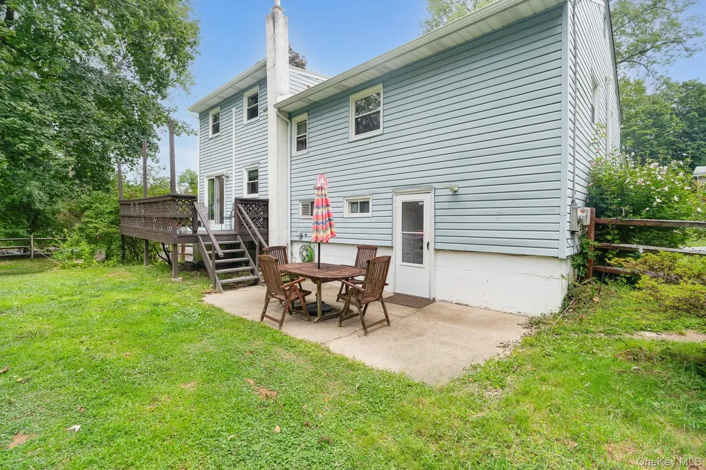 2 Oriole Drive Poughkeepsie NY 12601
