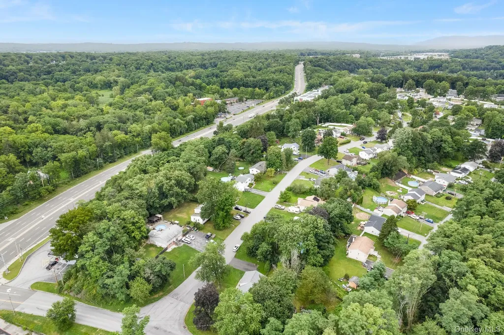 2 Oriole Drive Poughkeepsie NY 12601