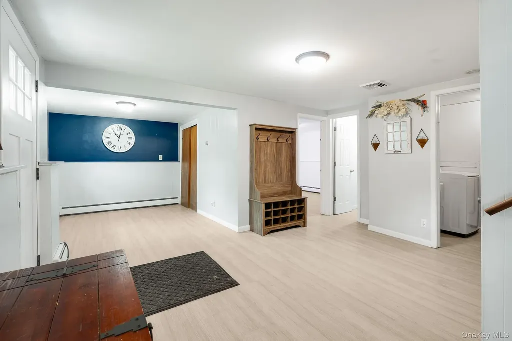 2 Oriole Drive Poughkeepsie NY 12601