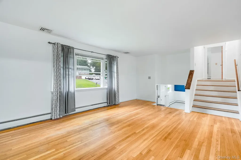 2 Oriole Drive Poughkeepsie NY 12601