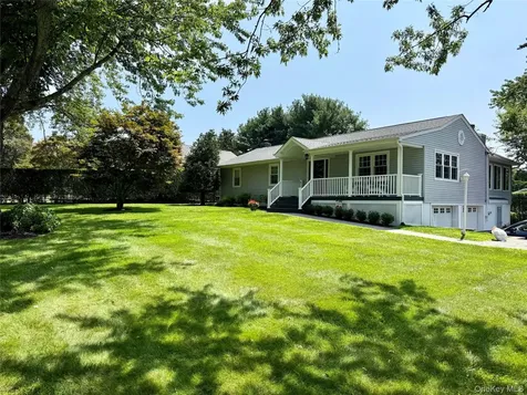 730 Pine Neck Road Southold NY 11971