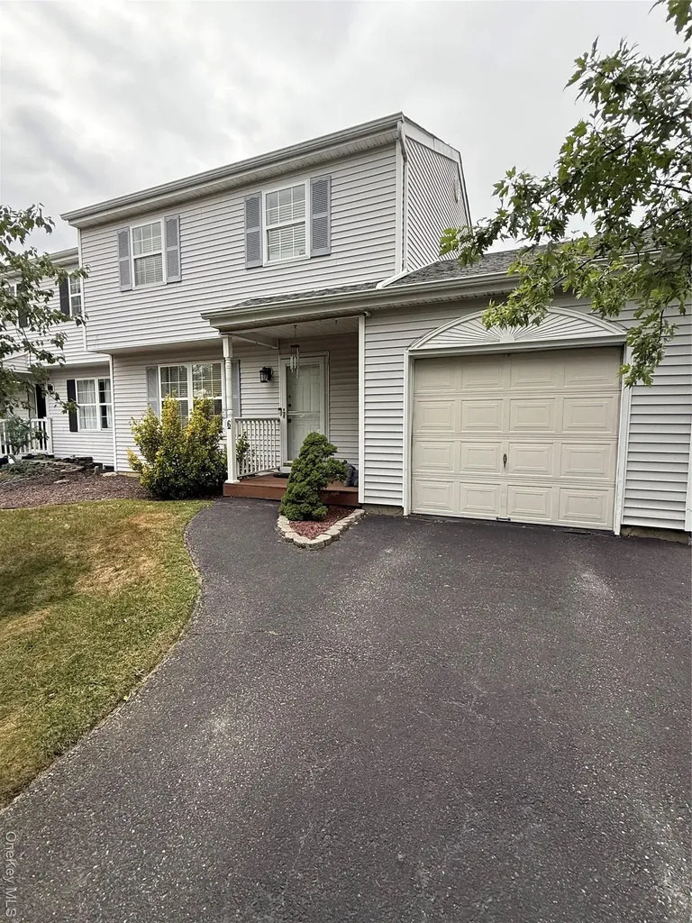 6 Walnut Street Central Islip NY 11722