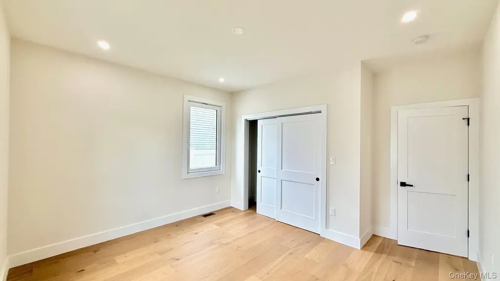 60 Periwinkle Road Levittown NY 11756