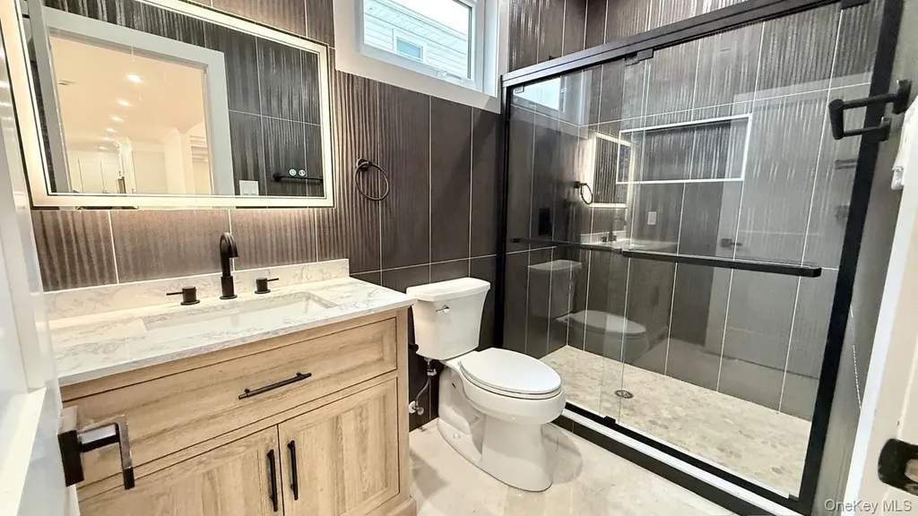 60 Periwinkle Road Levittown NY 11756