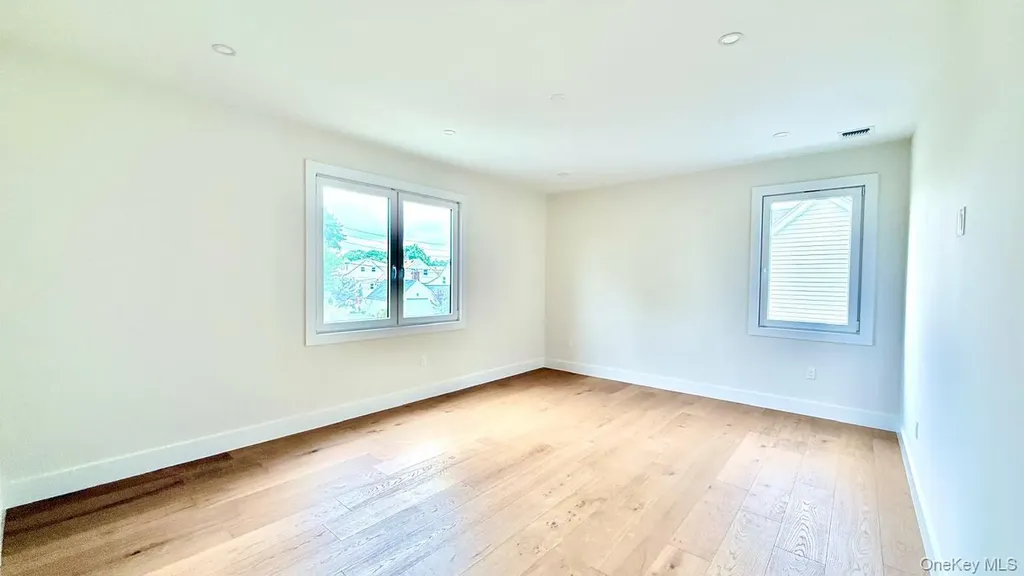 60 Periwinkle Road Levittown NY 11756