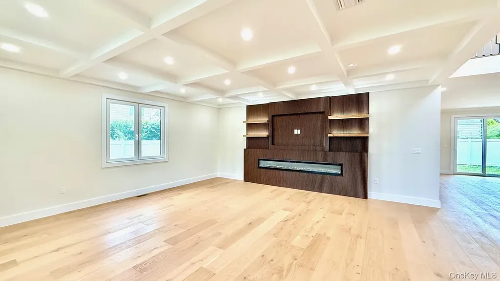 60 Periwinkle Road Levittown NY 11756