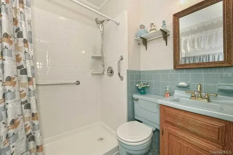 1914 Bergen Street Bellmore NY 11710