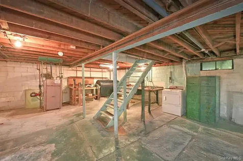 1914 Bergen Street Bellmore NY 11710